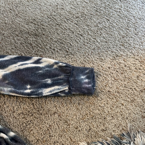 Free People Size M We The Free Best Catch Blue Tie Dye Long Sleeve Soft Tee $108 - Picture 6 of 7